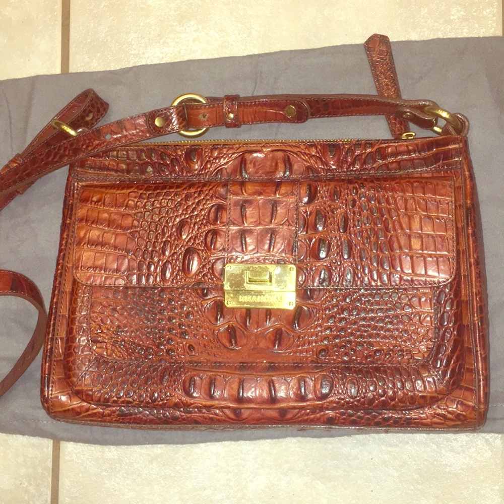 Shoulder purse